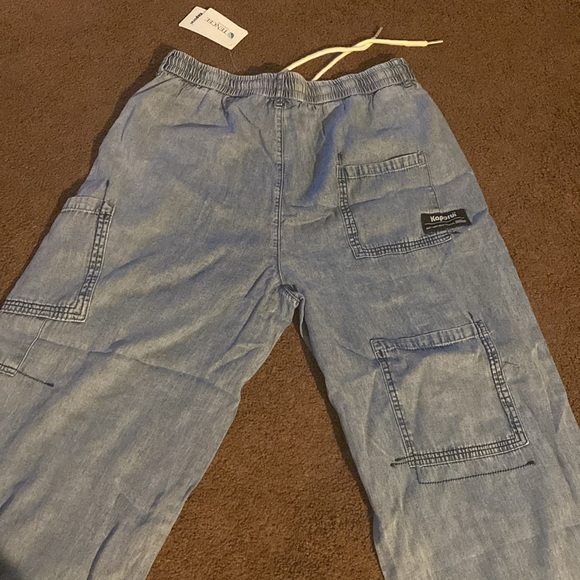 NWT- light Pants - Picture 10 of 11